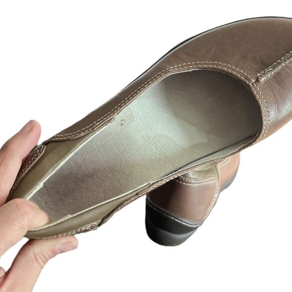 L.L.BEAN Womens  Brown Leather Slip on Wedge Loafers Split Toe - Picture 2 of 5